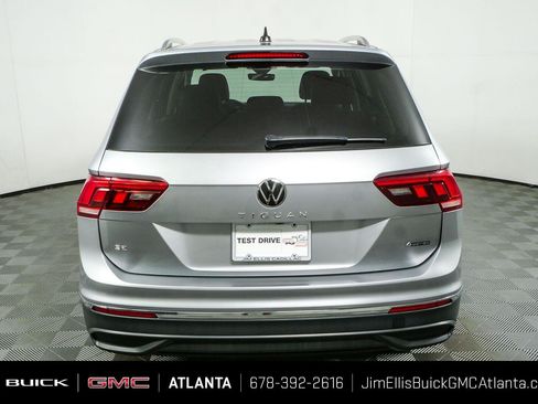 Used 2024 Volkswagen Tiguan SE AWD/4WD image 26