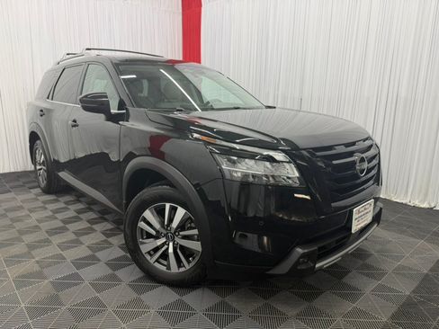 Used 2023 Nissan Pathfinder SL w/ Lighting Package (N92) AWD/4WD image 2