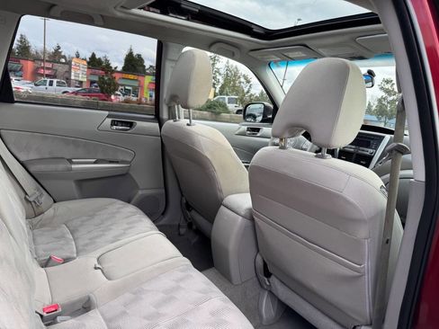 Used 2010 Subaru Forester 2.5X Premium image 21