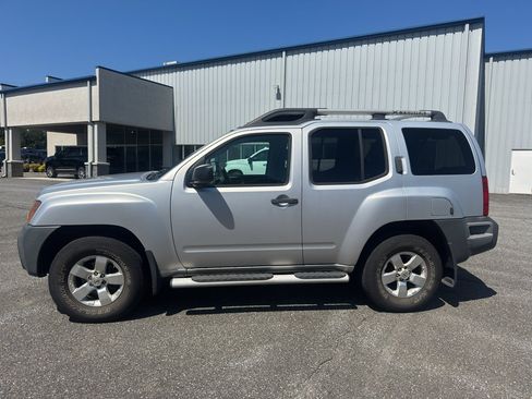 Used 2010 Nissan Xterra S AWD/4WD image 3