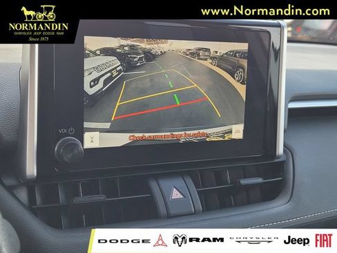Used 2025 Toyota RAV4 XLE FWD image 10