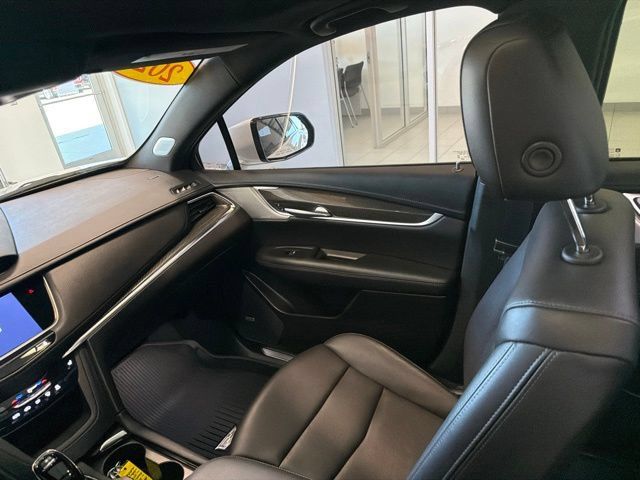 Used 2023 Cadillac XT5 Sportv w/ Technology Package AWD/4WD image 34