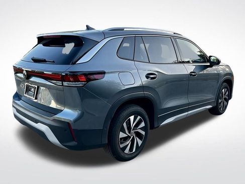 Used 2025 Volkswagen Tiguan S image 5