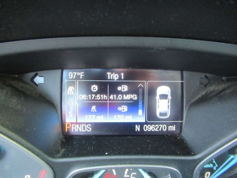 Used 2014 Ford Focus Titanium FWD image 32