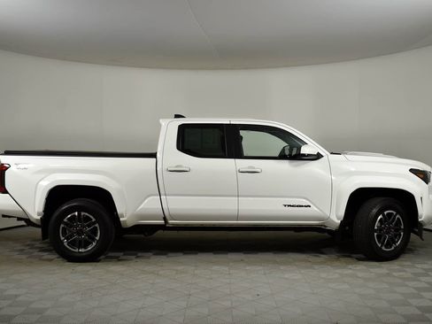 Certified 2024 Toyota Tacoma TRD Sport image 3