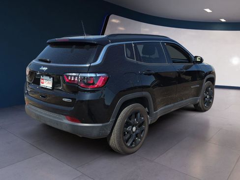 Used 2024 Jeep Compass Latitude image 5