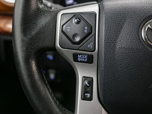 Used 2020 Toyota Tundra 4x4 CrewMax image 36