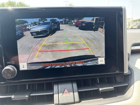 Used 2025 Toyota RAV4 XLE w/ Convenience Package AWD/4WD image 9