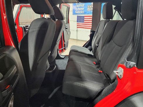 Used 2015 Jeep Wrangler Unlimited Sport w/ Quick Order Package 24S AWD/4WD image 10