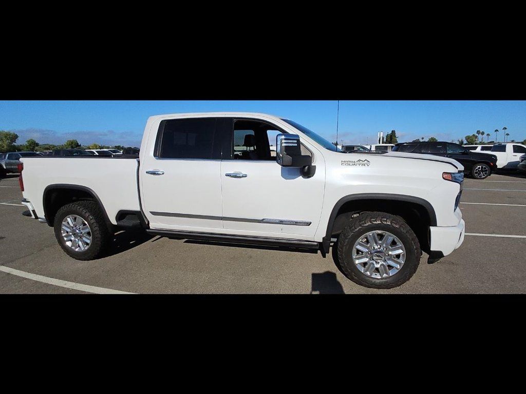 Used 2024 Chevrolet Silverado 3500 High Country w/ High Country Premium Package AWD/4WD image 10