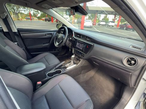 Used 2018 Toyota Corolla LE FWD image 23