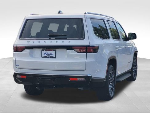 Used 2025 Jeep Wagoneer 4WD image 5