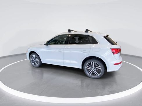 Used 2020 Audi Q5 e Prestige w/ Prestige Package image 6