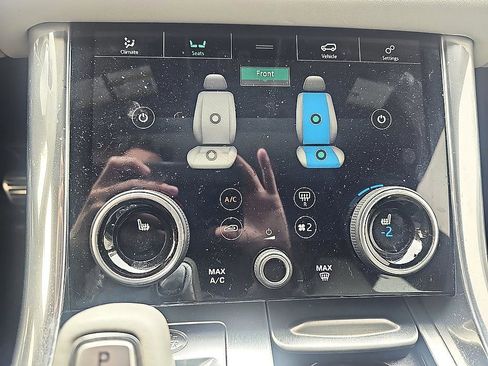 Used 2020 Land Rover Range Rover Sport SVR image 27