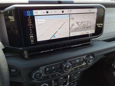 New 2026 Jeep Wrangler Sahara AWD/4WD image 27