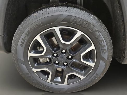 Used 2019 Jeep Compass Trailhawk AWD/4WD image 25