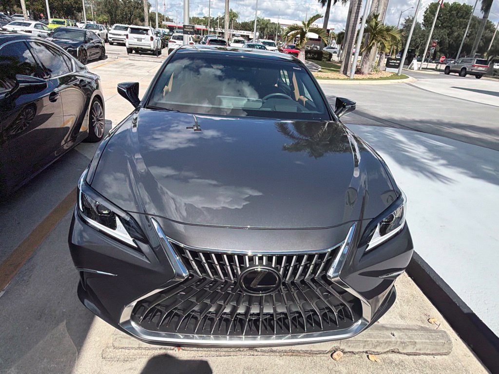 Used 2024 Lexus ES 350 w/ Technology Package FWD image 8