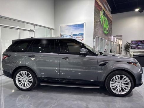 Used 2019 Land Rover Range Rover Sport HSE image 4