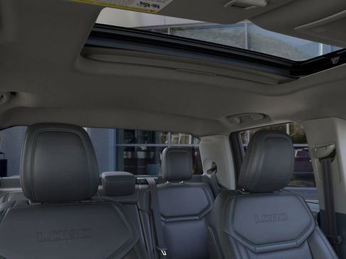 New 2026 Ford Maverick Lobo AWD/4WD image 13