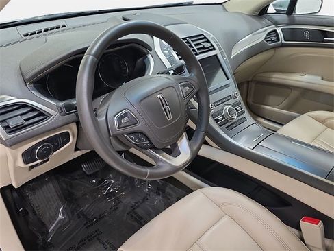 Used 2020 Lincoln MKZ AWD w/ Convenience Package image 16