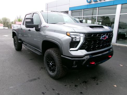 New 2026 Chevrolet Silverado 2500 ZR2 image 11