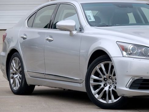 Used 2013 Lexus LS 460 image 17