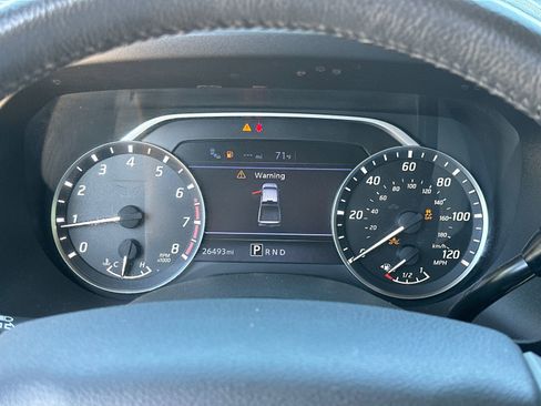 Used 2024 Nissan Titan SV w/ SV Convenience Package image 25