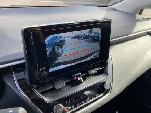 Used 2025 Toyota Corolla LE image 17