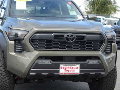 Used 2024 Toyota Tacoma TRD Off-Road w/ TRD Off Road Upgrade Package AWD/4WD image 8