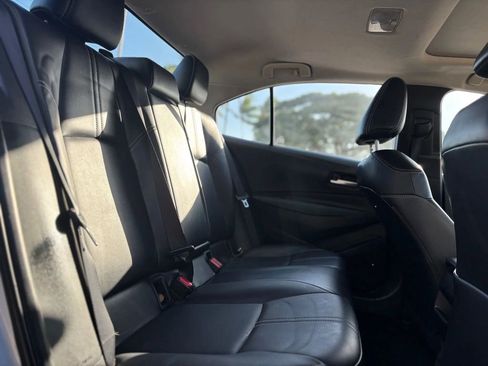 Used 2021 Toyota Corolla XLE image 12