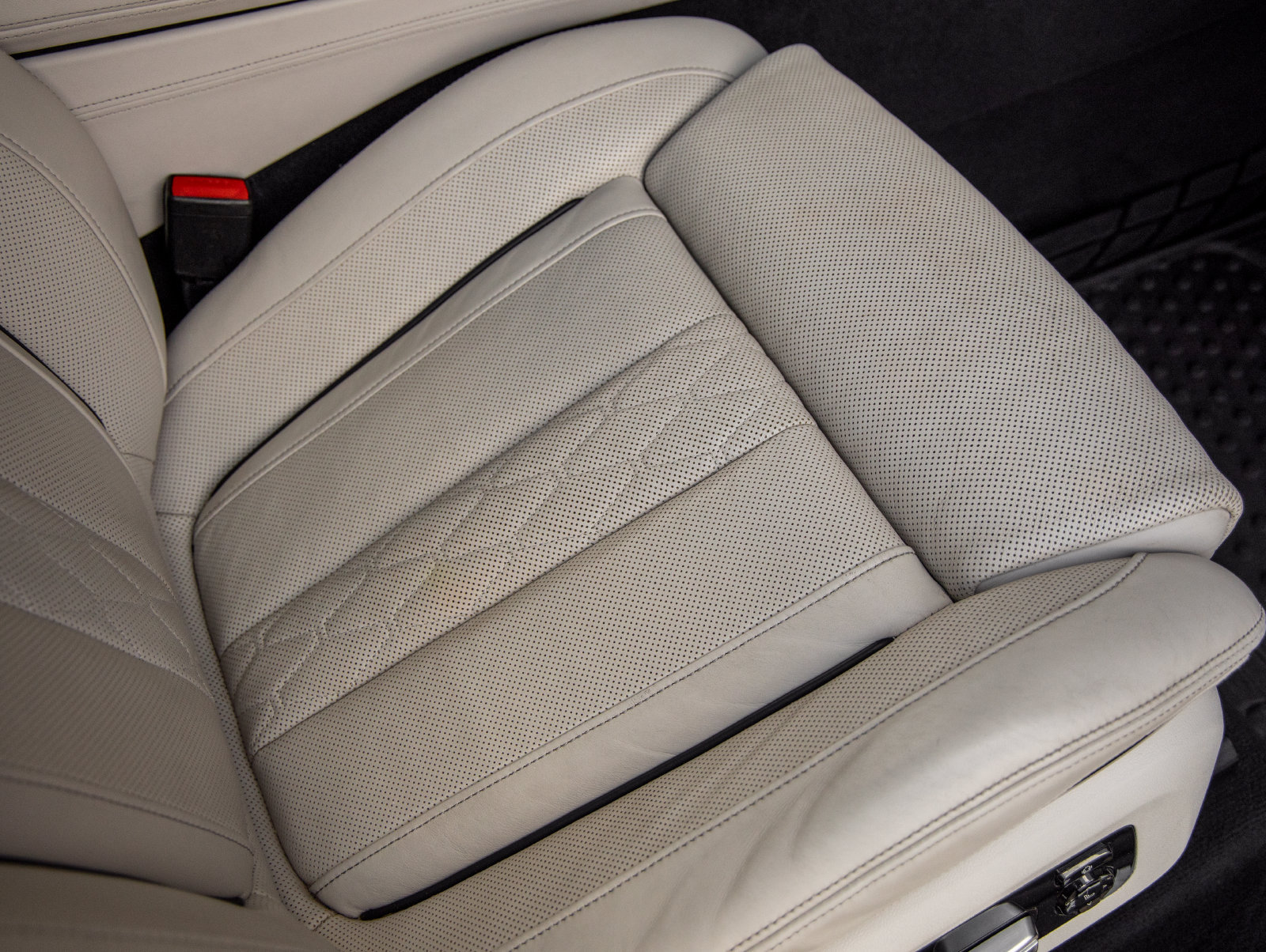 Used 2020 BMW X7 xDrive40i w/ M Sport Package AWD/4WD image 45