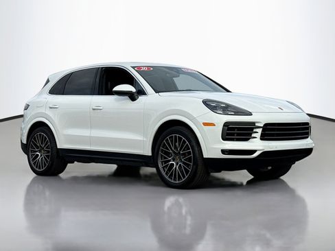 Used 2020 Porsche Cayenne image 1