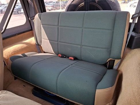 Used 1998 Jeep Wrangler Sahara AWD/4WD image 13