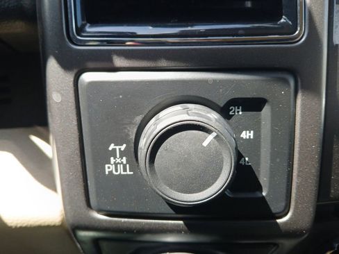 Used 2017 Ford F150 XLT w/ Equipment Group 302A Luxury AWD/4WD image 22