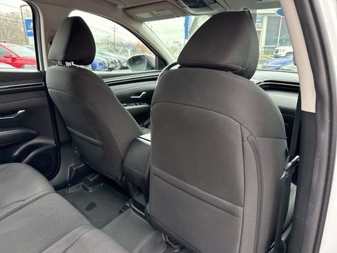 Used 2022 Hyundai Tucson SE image 18