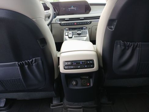 Used 2025 Hyundai Palisade Calligraphy FWD image 22
