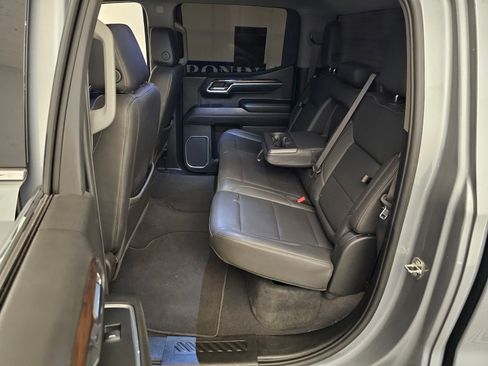 Used 2024 GMC Sierra 1500 SLT image 33