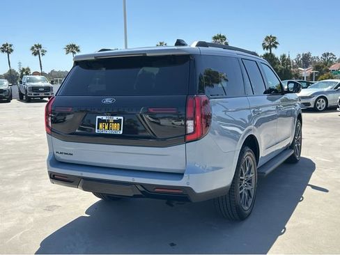 New 2026 Ford Expedition Platinum w/ Stealth Appearance Package AWD/4WD image 6