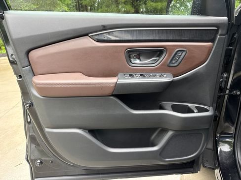 Used 2023 Honda Pilot Elite image 13