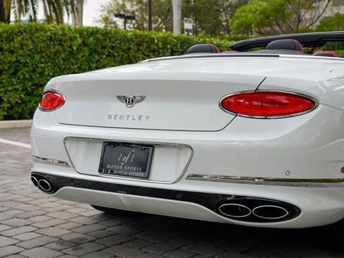 Used 2024 Bentley Continental GT V8 image 47