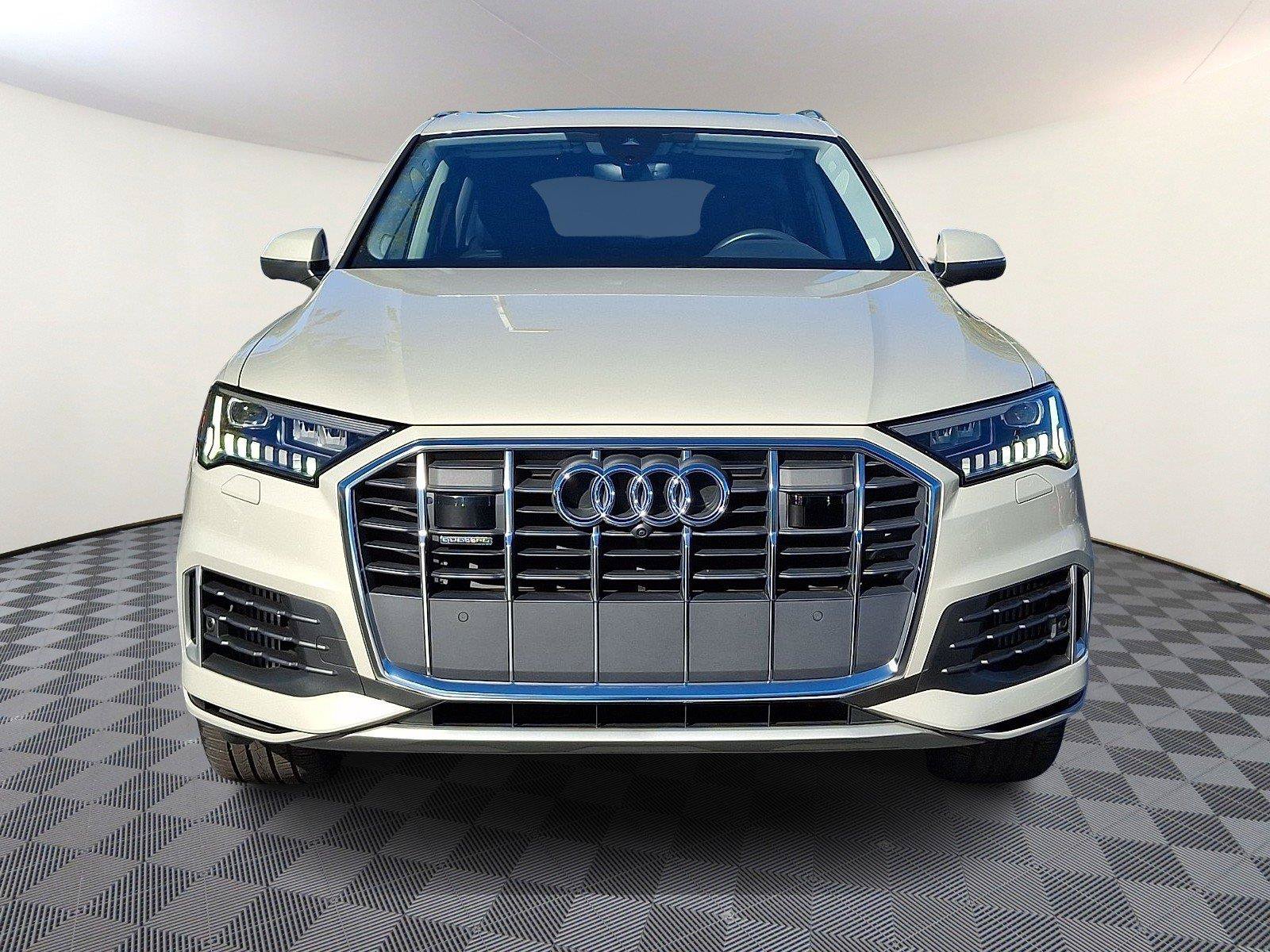 Used 2023 Audi Q7 3.0T Premium Plus w/ Premium Plus Package AWD/4WD image 2