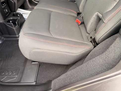 Used 2021 Jeep Wrangler Unlimited Rubicon image 16