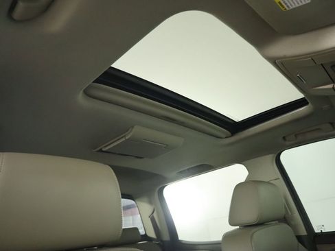 Used 2017 Chevrolet Silverado 1500 LTZ w/ Sport Package image 18