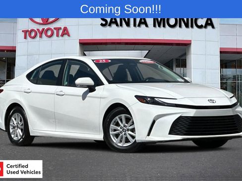 Certified 2025 Toyota Camry LE FWD image 1