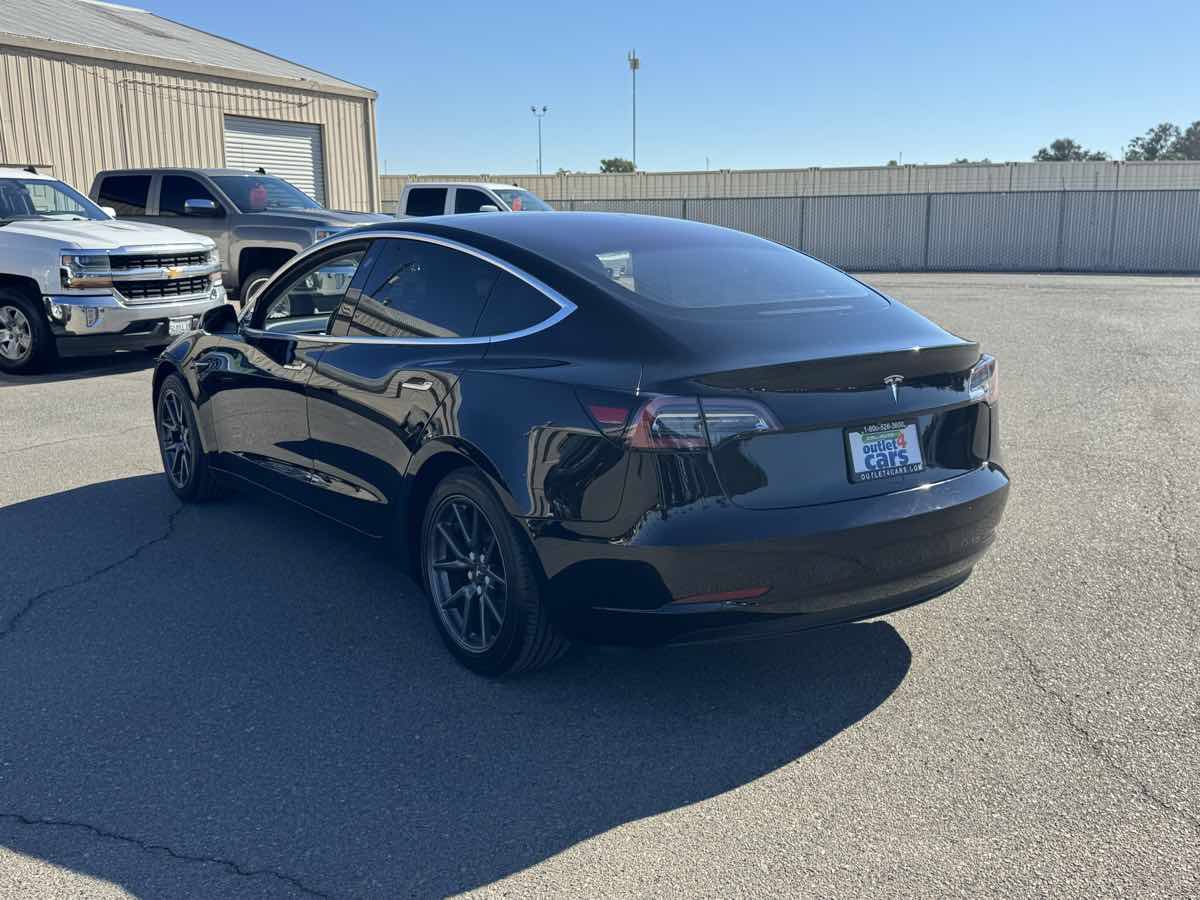 Used 2018 Tesla Model 3 Long Range RWD image 7