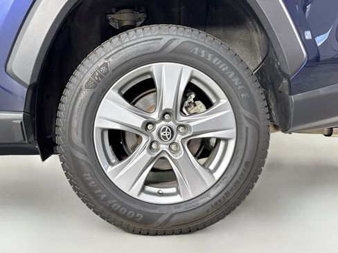 Used 2022 Toyota RAV4 XLE w/ Convenience Package AWD/4WD image 32