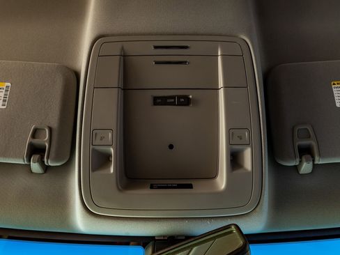 Used 2018 Chevrolet Tahoe LS image 27