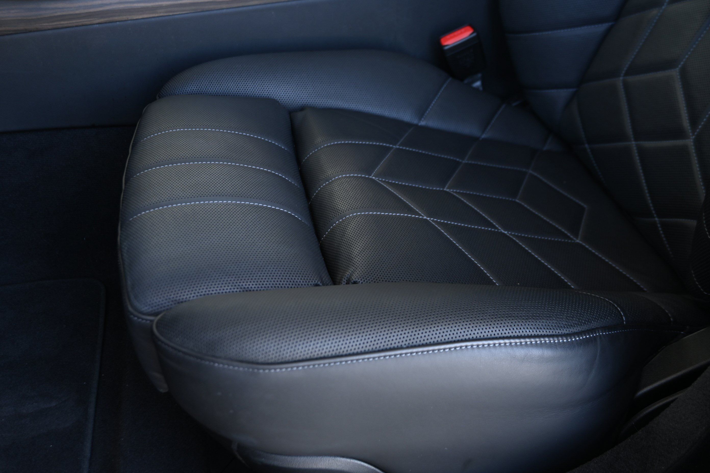 Certified 2024 BMW 740i RWD image 28