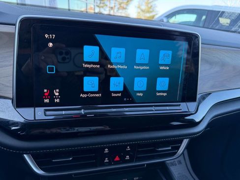 Used 2024 Volkswagen Atlas SE image 21