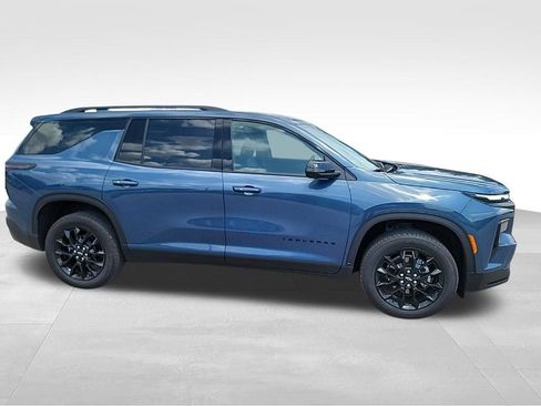 Used 2024 Chevrolet Traverse LT w/ Midnight/Sport Edition AWD/4WD image 23